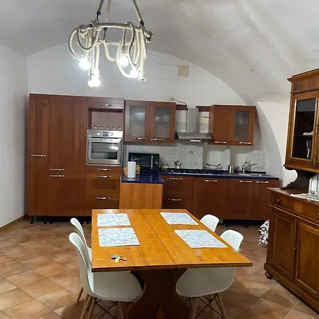 Piazzetta Del Forno * Assergi